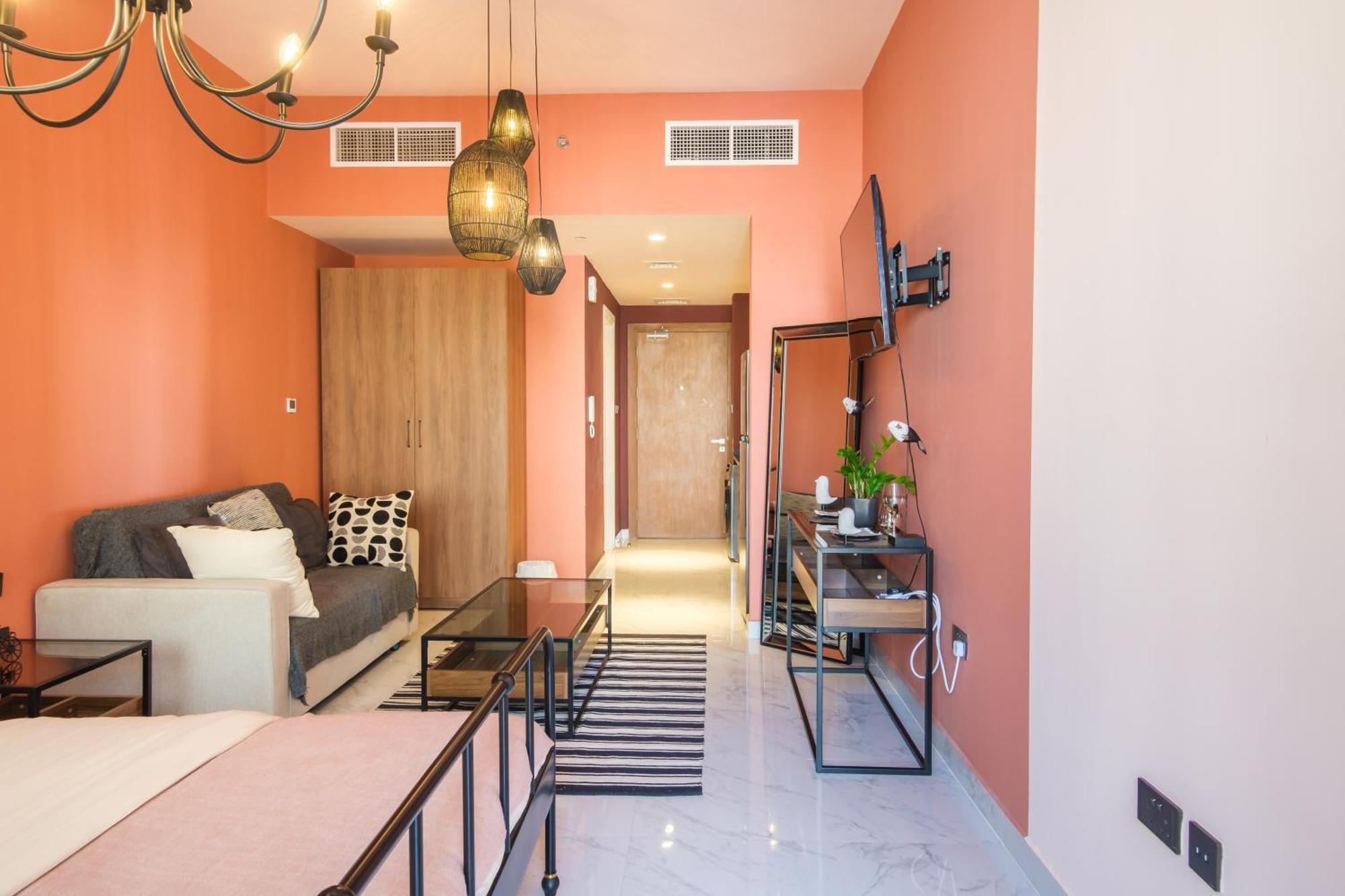 Poolside Charm Apartment Абу Даби Екстериор снимка