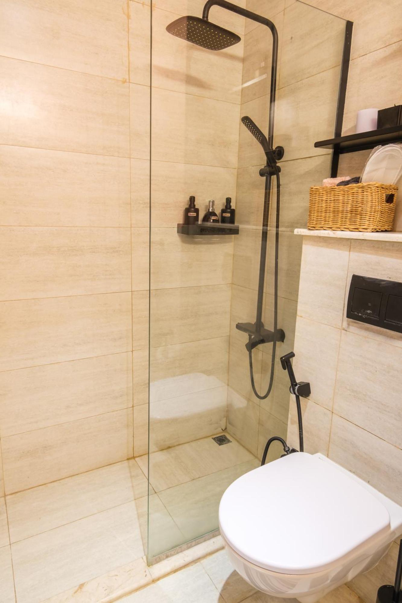 Poolside Charm Apartment Абу Даби Екстериор снимка