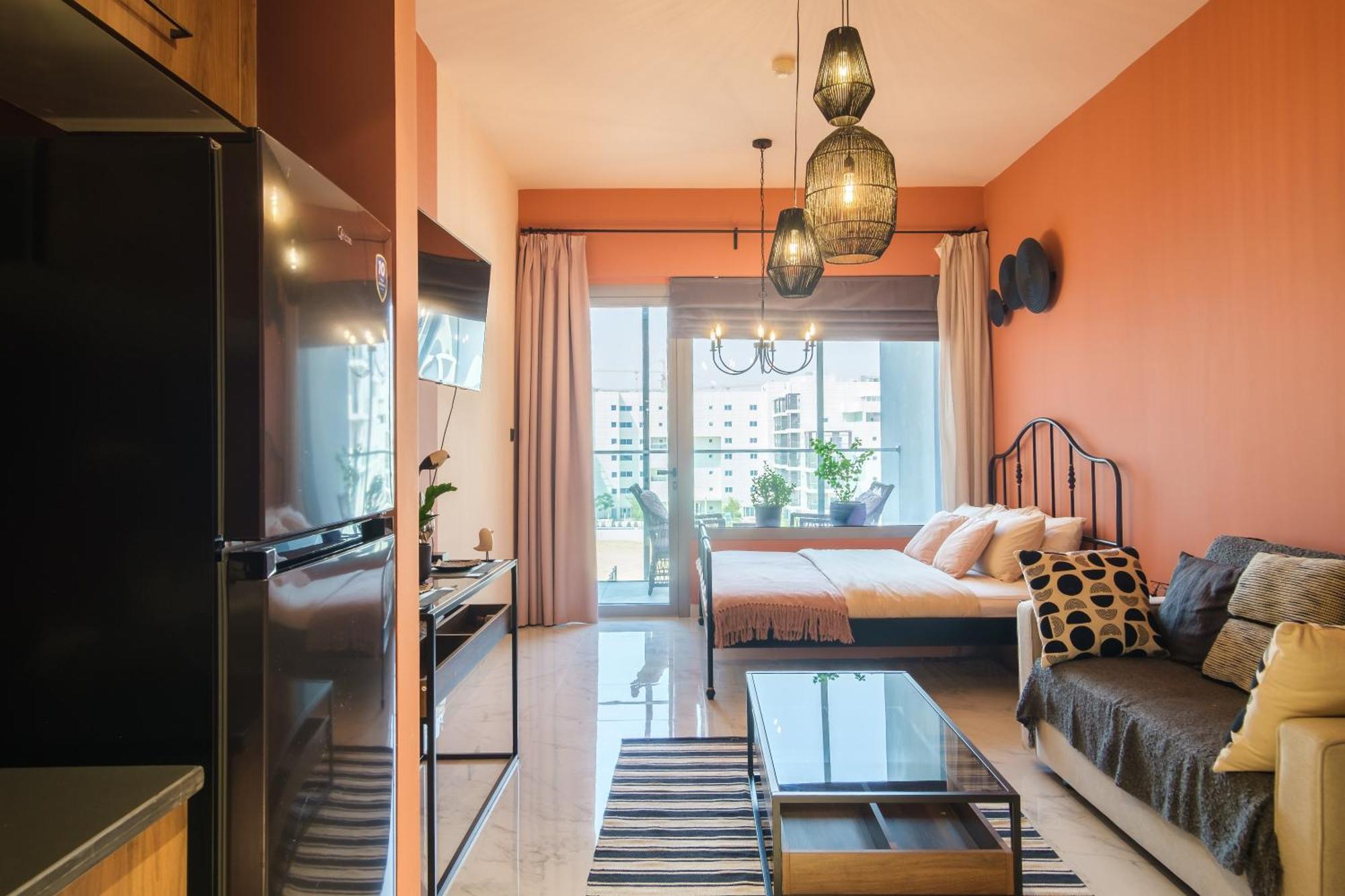 Poolside Charm Apartment Абу Даби Екстериор снимка